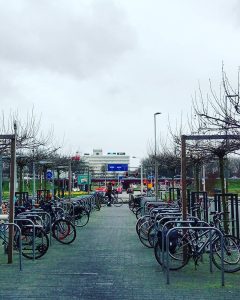 Parcaj funcțional de biciclete (rastel)